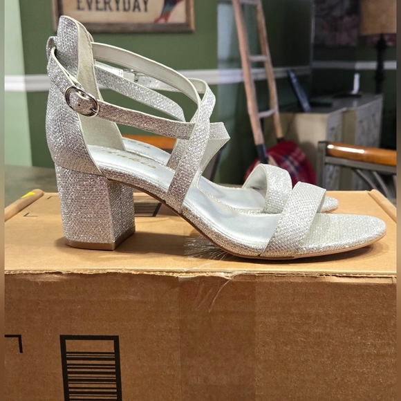 Ankis Silver Strappy Block Heel Sandals #456 - Picture 3 of 11